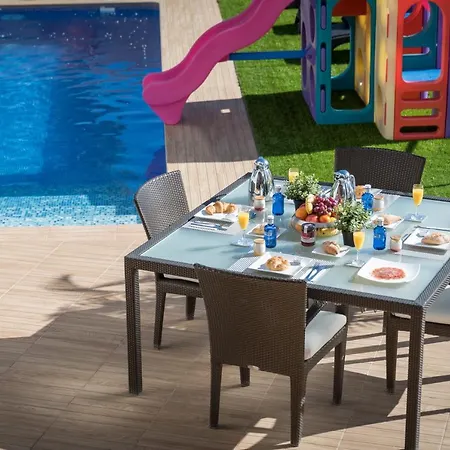 Villa With Sea Views, Pool, Spa, Gym, Cinema & Proaudio - Homeforguest *