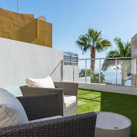 With Sea Views, Pool, Spa, Gym, Cinema & Proaudio - Homeforguest Villa