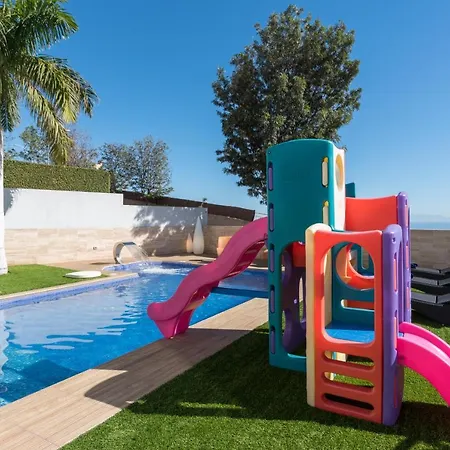 Villa With Sea Views, Pool, Spa, Gym, Cinema & Proaudio - Homeforguest *